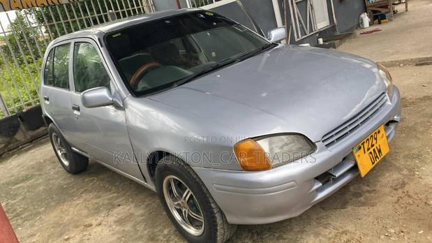 Toyota Starlet 2000 Silver