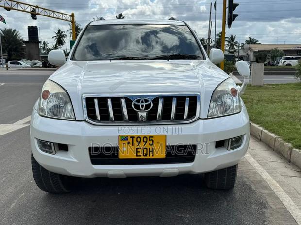 Toyota Land Cruiser Prado 2007 White