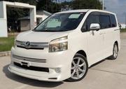 Toyota Noah 2010 Off white for sale