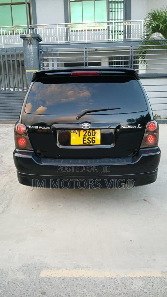 Toyota Kluger 2005 Black