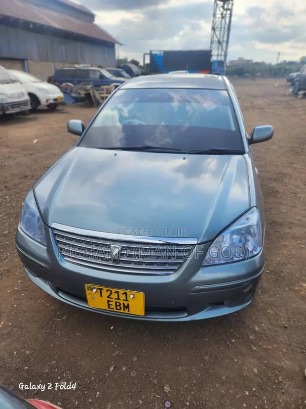 Toyota Premio 2005 Green