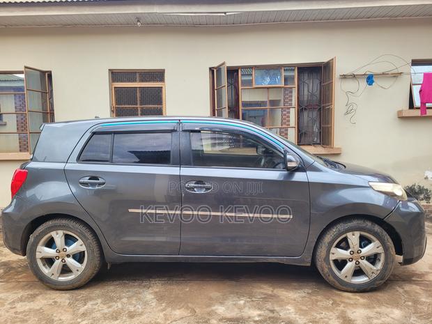 Toyota IST 2010 Gray