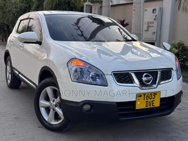 Nissan Dualis 2011 White