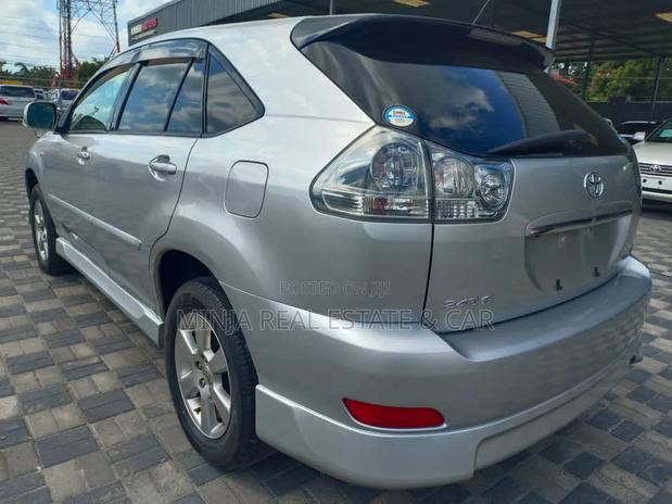 Toyota Harrier 2002 Silver