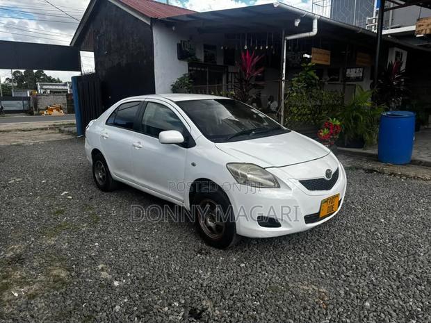 Toyota Belta 2005 White