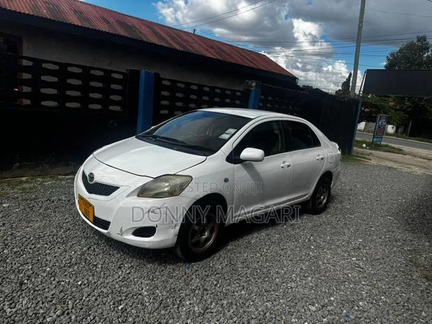 Toyota Belta 2005 White