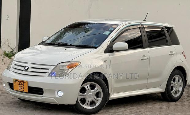 Toyota IST 2006 White