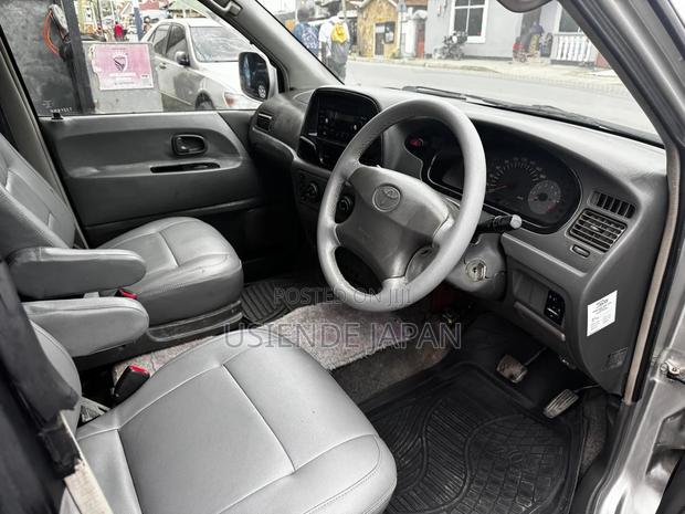 Toyota LiteAce Noah 2001 Silver
