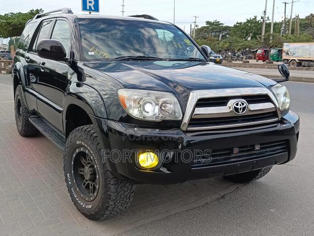 Toyota Hilux Surf 2006 Black