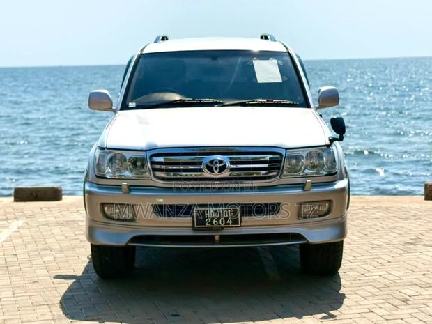 Toyota Land Cruiser 1998 Silver