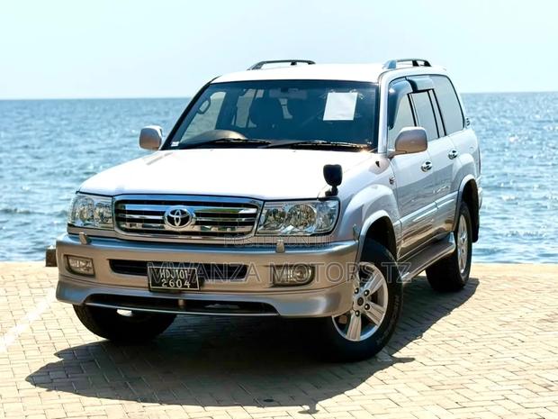 Toyota Land Cruiser 1998 Silver