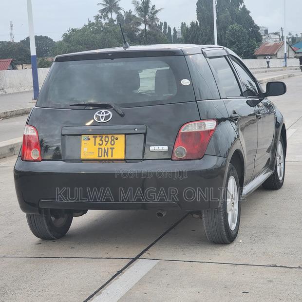 Toyota IST 2006 Black