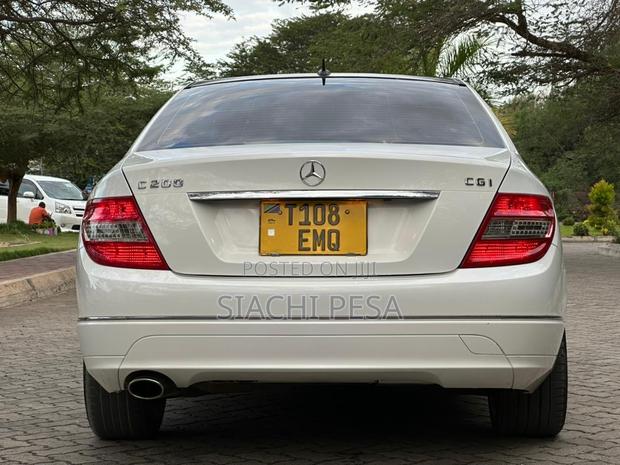 Mercedes-Benz C-Class 2010 White
