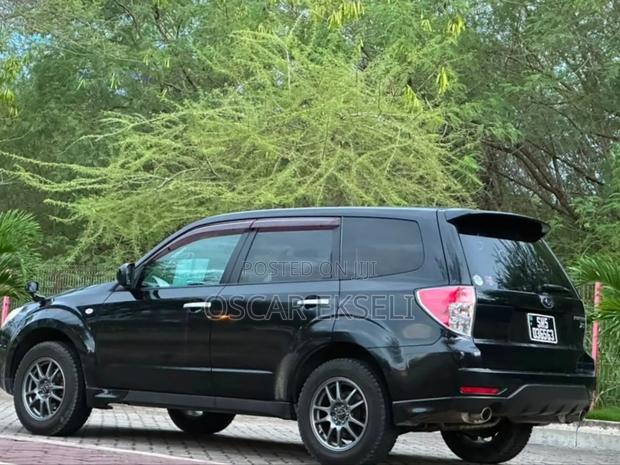 Subaru Forester 2010 Black