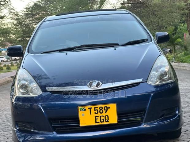 Toyota Wish 2004 Blue