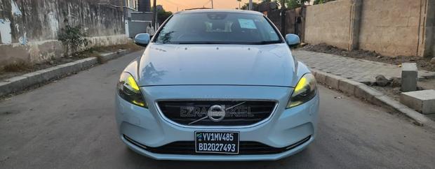 Volvo V40 2013 White