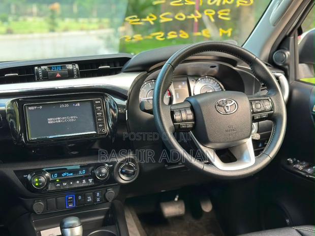 Toyota Hilux Revo Double Cab Deisel 2.4 RWD 2022 White