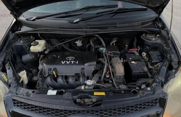 Toyota IST 2004 Black