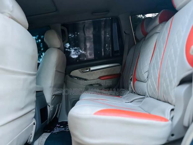 Toyota Land Cruiser Prado 2004 White