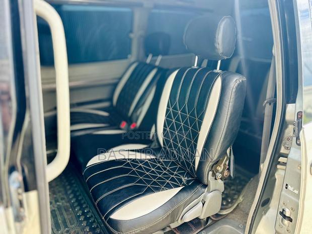 Toyota Noah 2.0 FWD (8 Seater) 2002 Silver