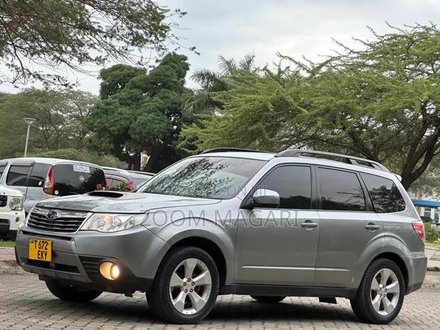 Subaru Forester 2010 Gray
