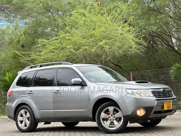 Subaru Forester 2010 Gray