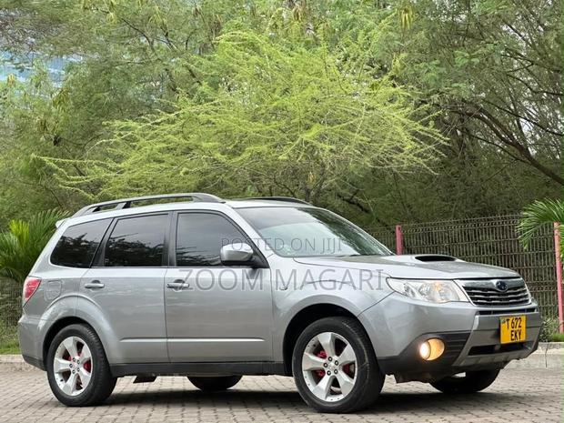Subaru Forester 2010 Gray