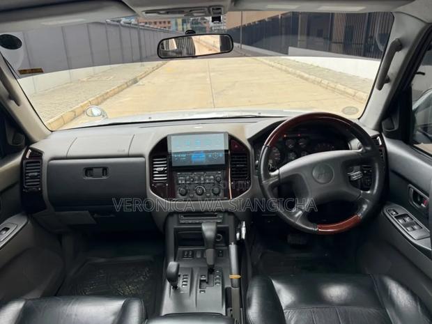 Mitsubishi Pajero 2000