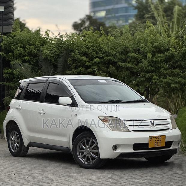 Toyota IST 2004 White