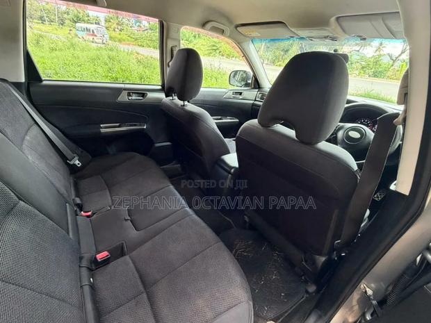 Subaru Forester 2010 Silver