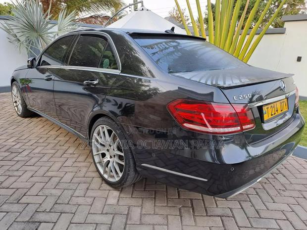 Mercedes-Benz E250 SV Premium 2014 Gray