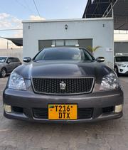 Toyota Crown 2005 Gray for sale