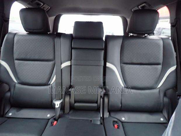 Toyota Land Cruiser LC300 2023 White