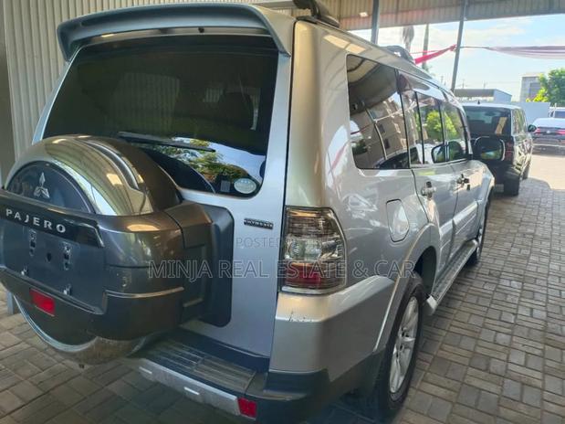 Mitsubishi Pajero 2007 Silver