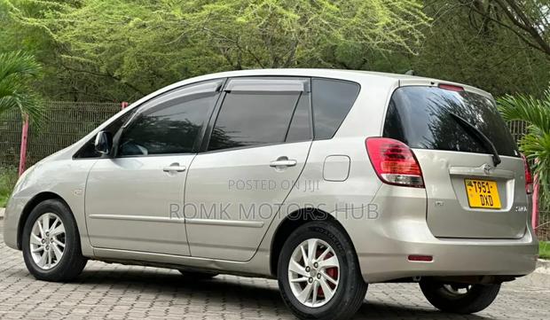 Toyota Corolla Spacio 2004 Silver
