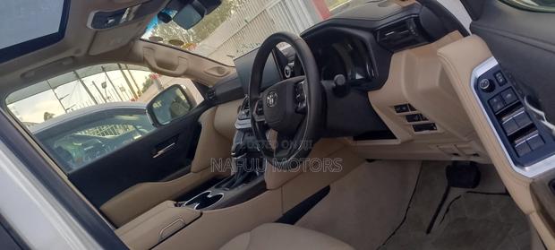 Toyota Land Cruiser 2024 White