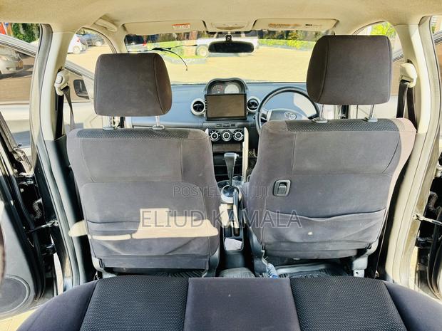 Toyota IST 2005 Black