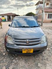 Toyota IST 2005 Gray for sale