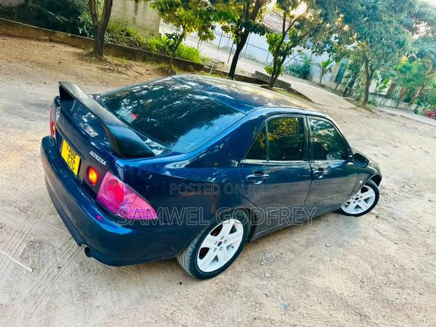 Toyota Altezza 2004 Blue
