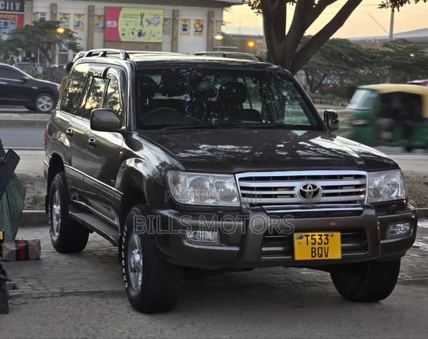 Toyota Land Cruiser 2001 Green