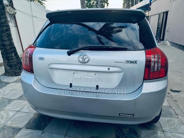 Toyota Corolla RunX 2004 Silver