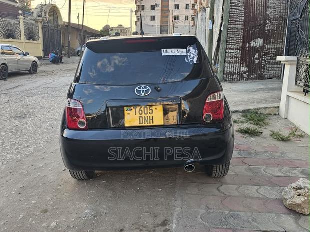 Toyota IST 2006 Black