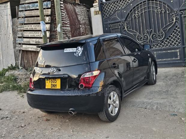 Toyota IST 2006 Black