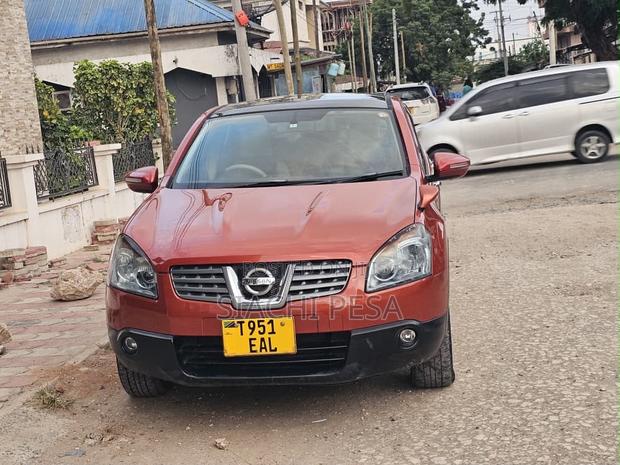 Nissan Dualis 2011 Maroon