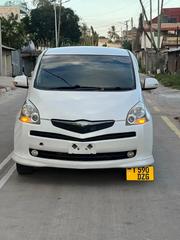 Toyota Ractis 2005 Pearl for sale