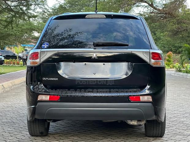 Mitsubishi Outlander 2013 Matt Black