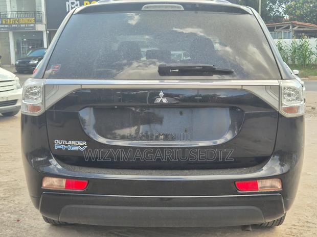 Mitsubishi Outlander 2014 Matt Black