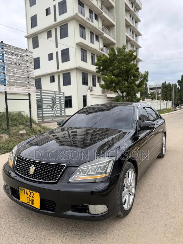 Toyota Crown 2007 Matt Black