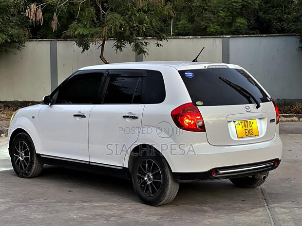 Mazda Verisa 2010 White