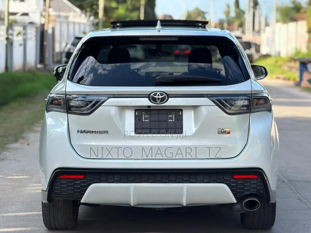 Toyota Harrier 2016 Beige
